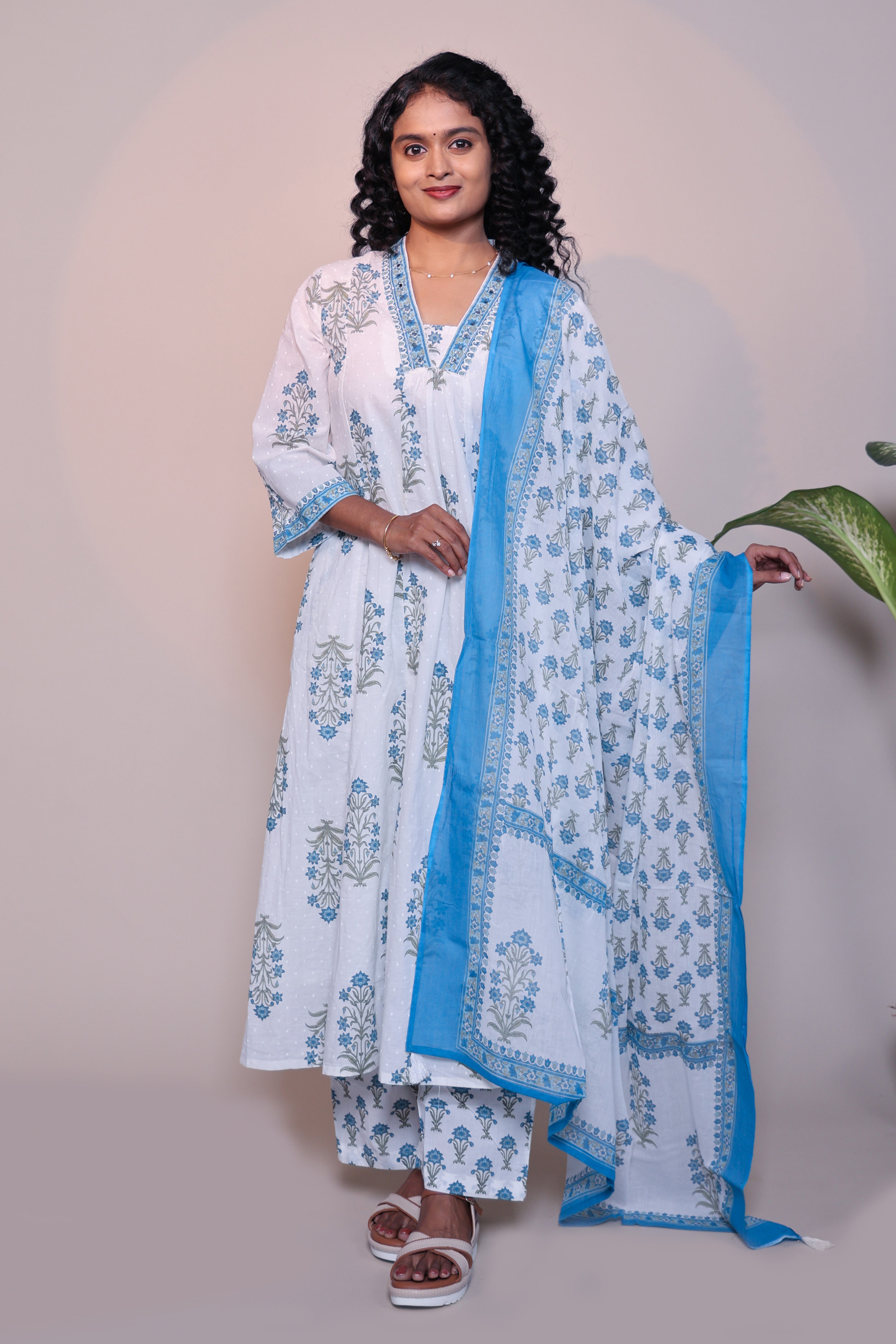 White floral motifs 3/4 slevee salwar suit with matching pant and printed dupatta