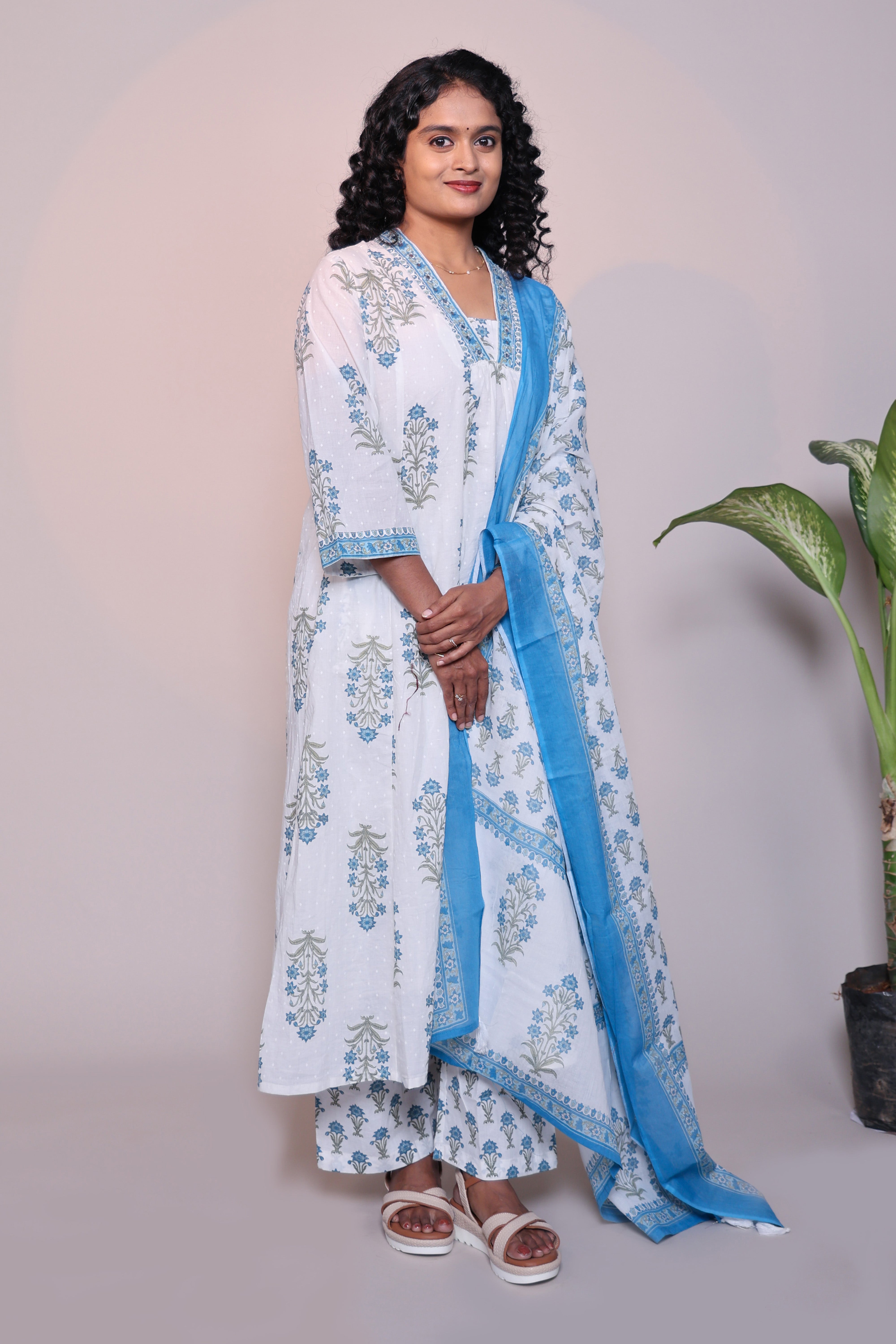 White floral motifs 3/4 slevee salwar suit with matching pant and printed dupatta